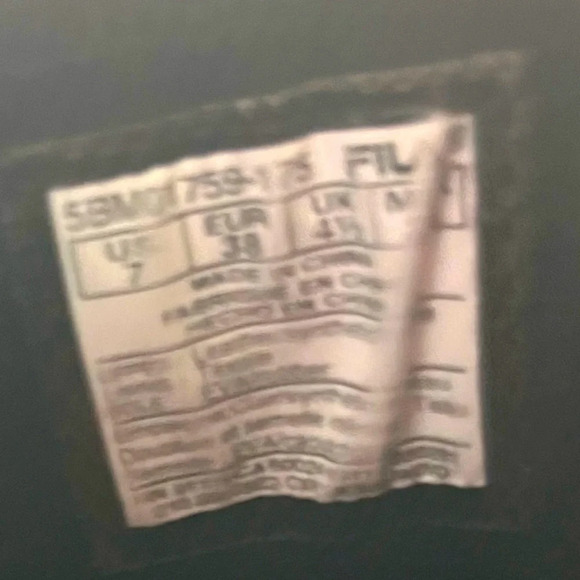 Fila Limited Edition Jamal Mashburn
Basketball sneaker Ltd Ed - Men 5.5/Women 7 - Picture 9 of 9